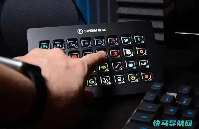 文章:《真正的PC发烧友发誓，这24种桌面配件改变了他们的生活》_配图6