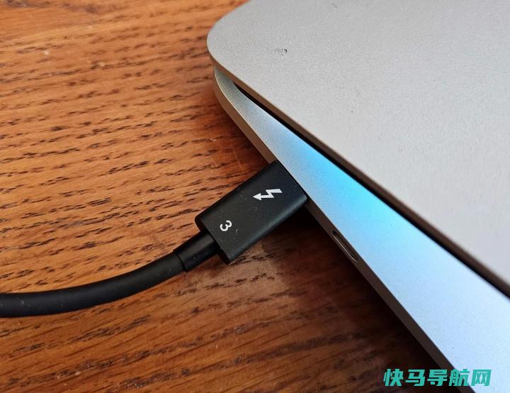 文章:《迅雷显示器将成为未来的笔记本电脑扩展底座》_配图4