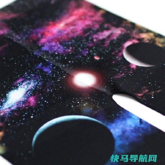 妹子的裙下有什么?有一片星辰大海啊!