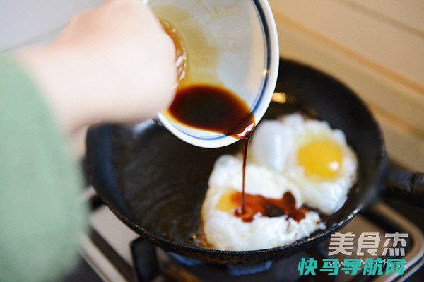 赶快抛弃传统煎蛋，这样做让它更精致，更诱人，营