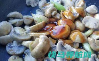 冬季最该吃的一个菜，5块钱买2斤，营养鲜美又下饭，全
