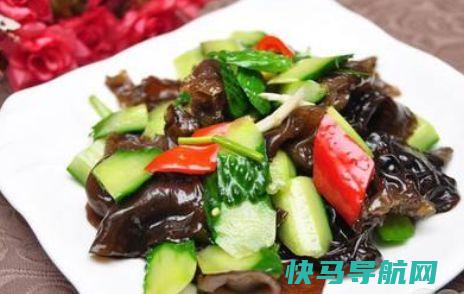 一月吃点刮油菜，每天炒一盘，排出身体毒素，肚子越吃