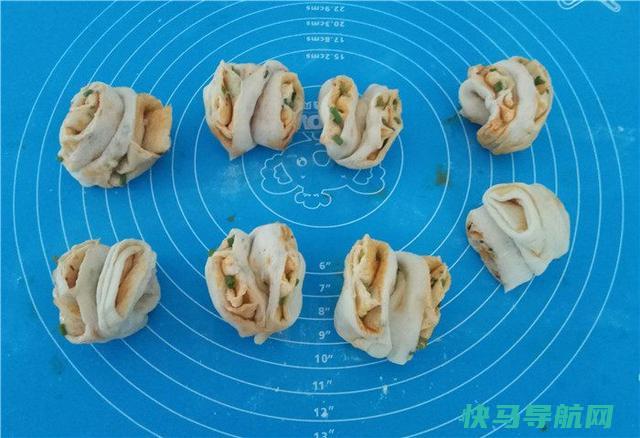 营养可口的香辣花卷，5就学会，香香辣辣，吃了松