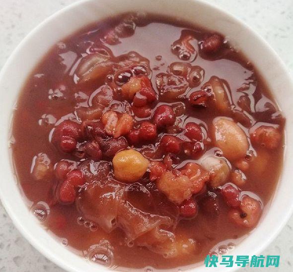 红豆加一宝煮 ，比阿胶还补血，香甜可口，气色好显年轻，越喝越瘦