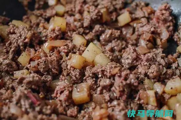 土豆牛肉，简单，盘子都舔干净了
