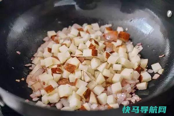 土豆牛肉，简单，盘子都舔干净了