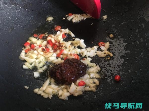 12月这菜必须要吃预防贫血，清热利湿，2元1盘，好