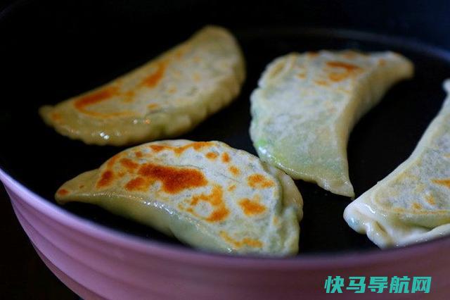 最好吃的韭菜盒子，因为加了它，鲜香可口，外酥里嫩，总