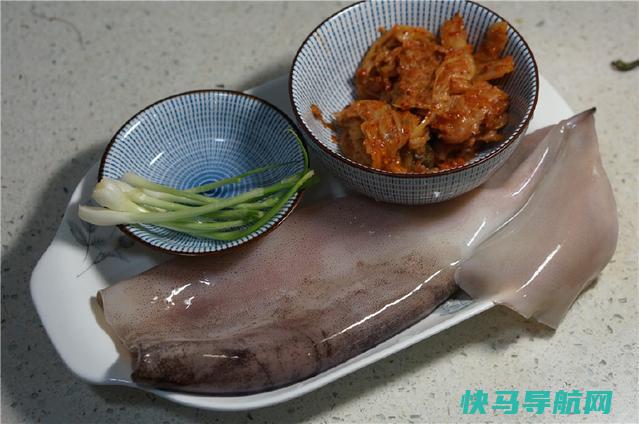 教你家常菜泡菜拌，泡菜酸甜爽口，鲜嫩