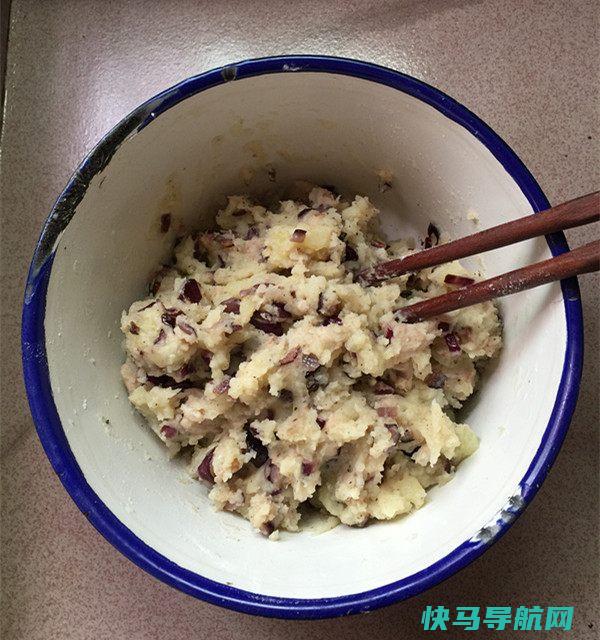 土豆别再切丝了，和这做成饼，巨好吃，我家天