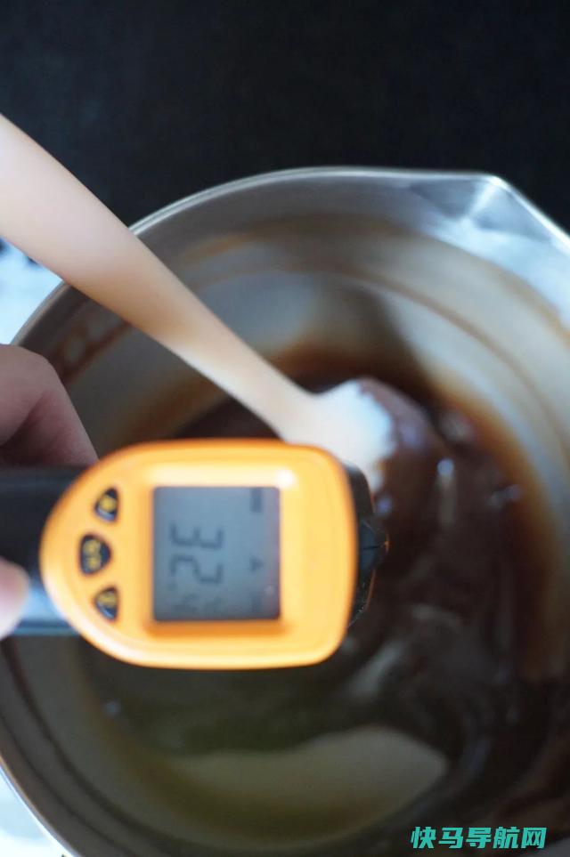 蛋糕卷新做法，一口吃出满满的两种口味