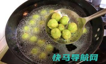 做萝卜丸子时，用淀粉大错特错大厨这才是正确做法