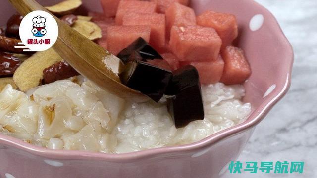 在家就能做仙草水果冰粥也能做好吃，家中