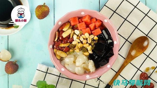 在家就能做仙草水果冰粥也能做好吃，家中