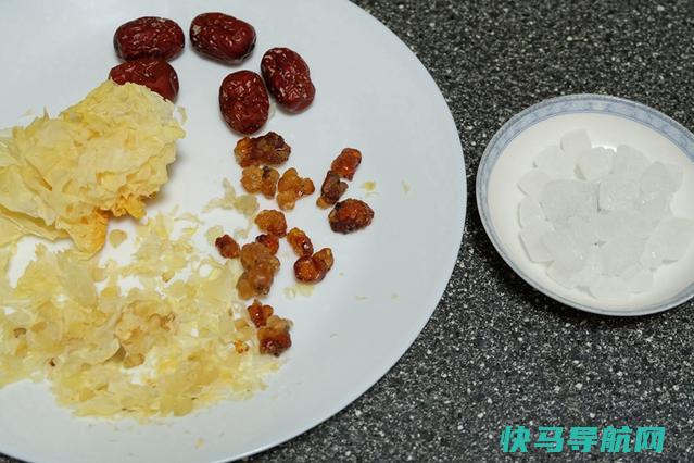 用它煲汤，滋阴润肺，常喝皮肤水嫩有弹性
