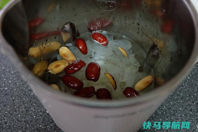 用它煲汤，滋阴润肺，常喝皮肤水嫩有弹性