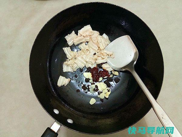 五花肉里加上这个竟然这么，作为午餐不油腻，绝