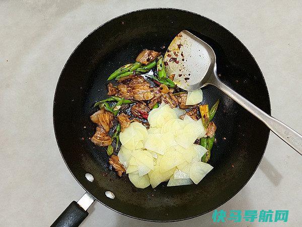 五花肉里加上这个竟然这么，作为午餐不油腻，绝