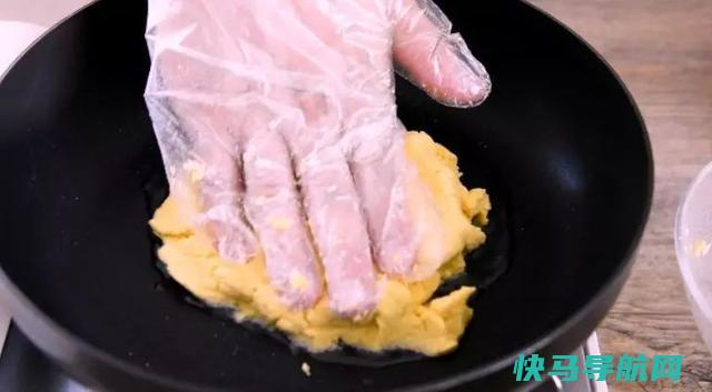 ，1把韭菜，教你自制营养早餐饼，清香滑嫩，上桌