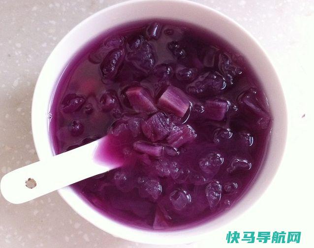 紫薯加一宝煮汤，喝一碗，，软化血管，腰围