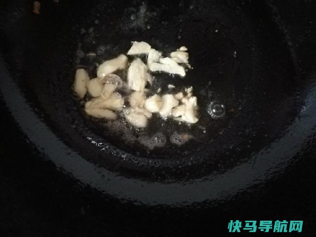 大厨教你剁椒鱼头做法，香辣入味，，宴客再也