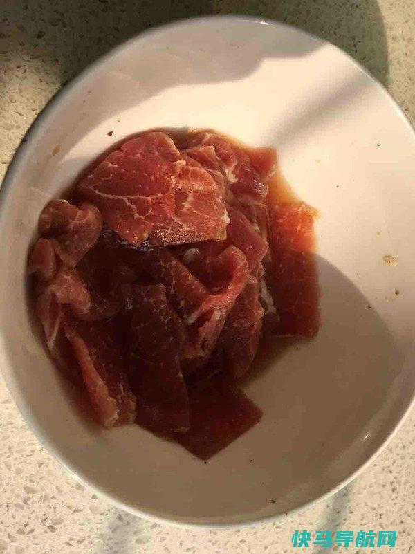 麻辣可口的水煮肉片，只要有这道菜，米饭总是不够吃