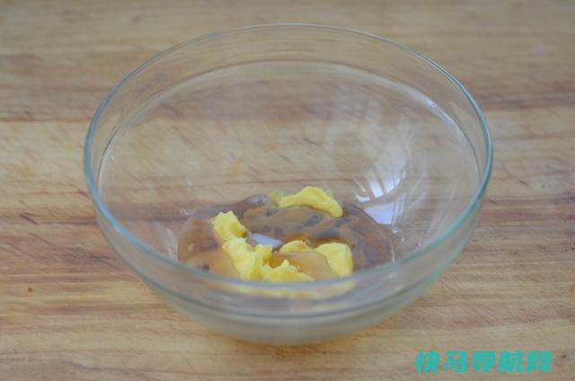 面粉加蜂蜜，不油炸，制成香甜酥脆小麻花，就爱