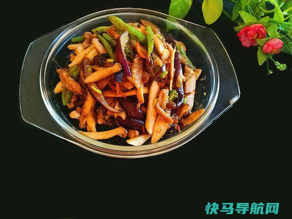 茄子和它才是天生一对，我家隔三差五就吃1次，不放肉比肉还香