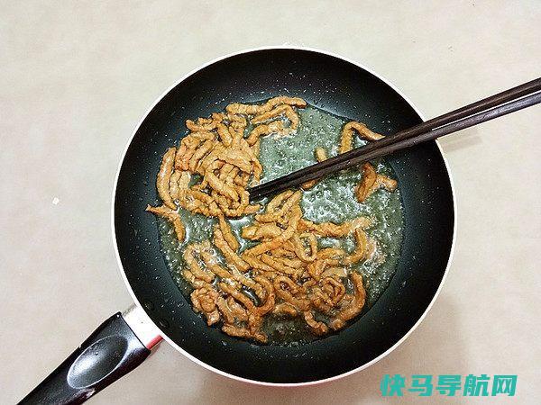 这款双菇牛肉丝原来是的，老婆抢着吃，厨房小