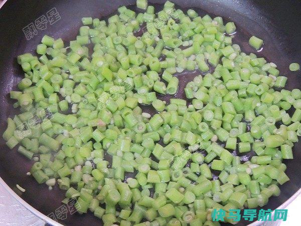 周末午餐再也不用发愁了，这道菜越吃越香，既便宜又