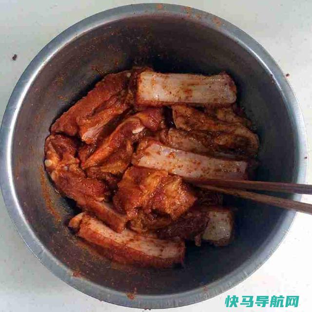 排骨这么做，香脆鲜嫩，很多人吃过却不会做，五星大厨