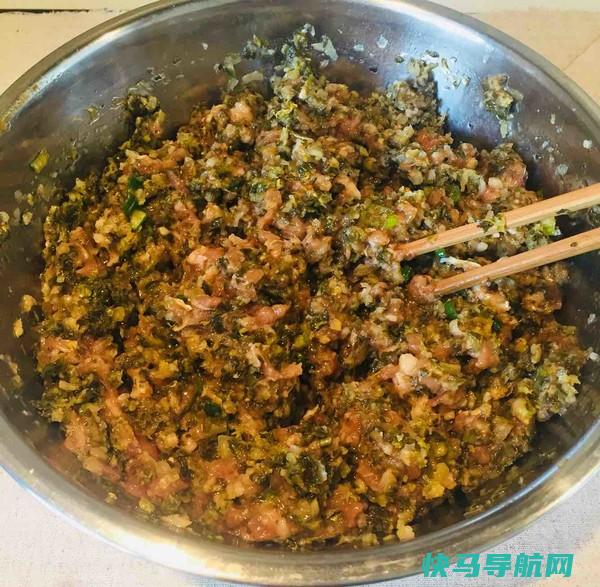冬季饺子要用这馅，皮薄馅大特，儿子1次吃30个，