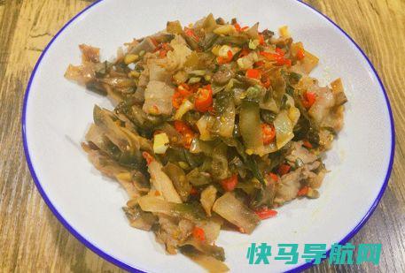秋天遇到这菜我从不犹豫，一次买10斤，焯水后晒白，放一年都不坏
