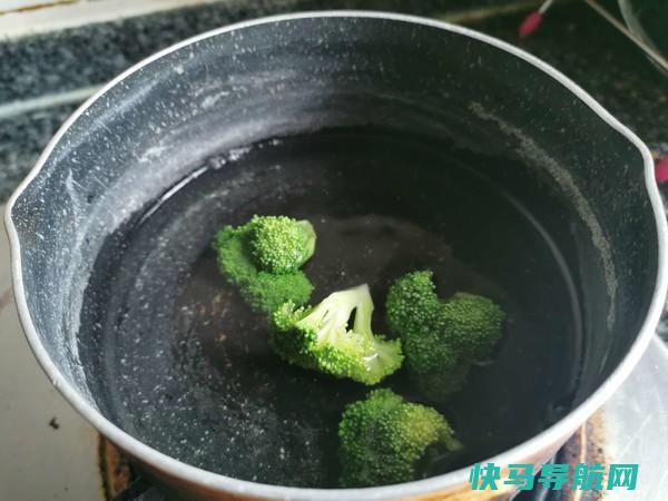 这道菜营养均衡，鲜嫩可口，老婆不用再发愁给老人孩