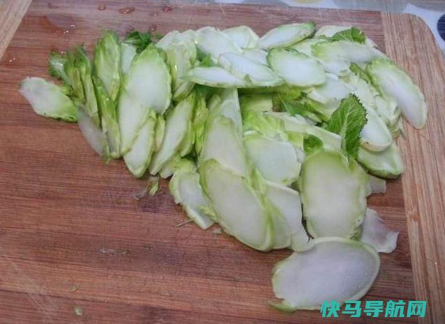 这菜是天然的“泻药”，隔天炒一盘，越吃越瘦，雀斑消失，腰肢细了