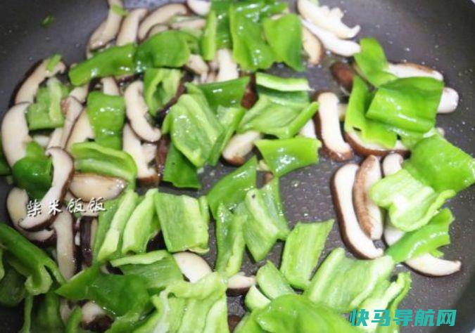 香菇和此物一起炒，隔三差五炒一盘，饿死癌细胞，血管