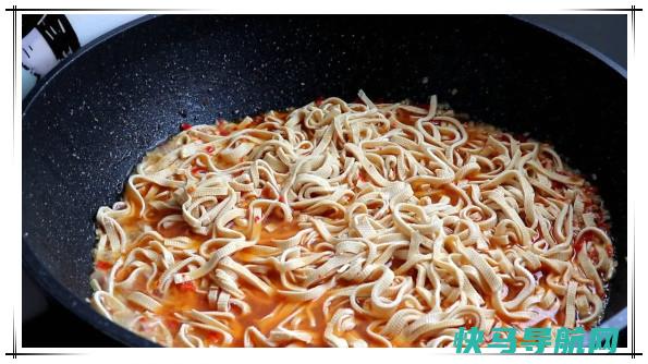 豆腐皮这样做更好吃，麻辣爽口，，刚上桌就