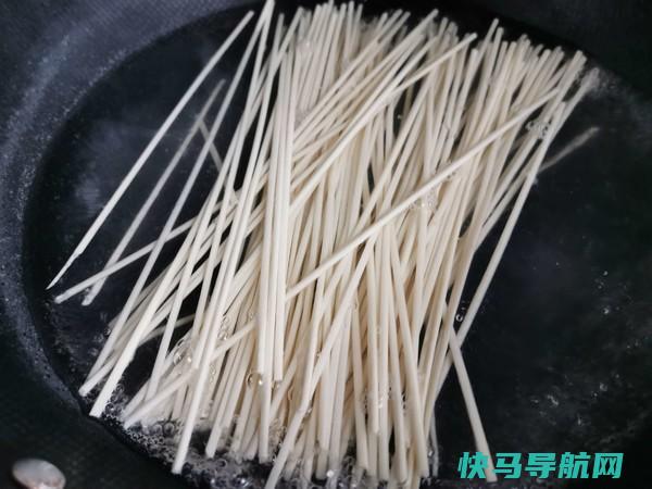 冬天，少吃猪肉多吃它，2元一斤，吃一天刮三天油，想减