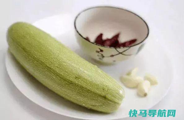 西葫芦，不用炒不用煎，3分钟就做好，清爽开胃