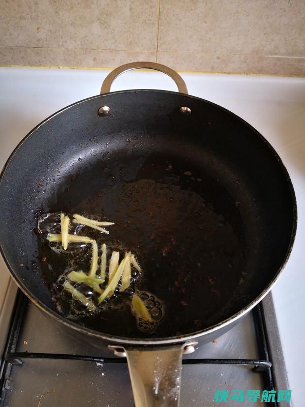 这菜是植物蛋白王，和它天生一对，汤汁鲜浓，鲜香味美