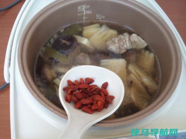 润燥补水很关键，我隔三岔五煲这汤，好喝不贵皮