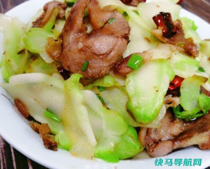 它是入冬的菜，按时上，软化血管，口臭没了，腰