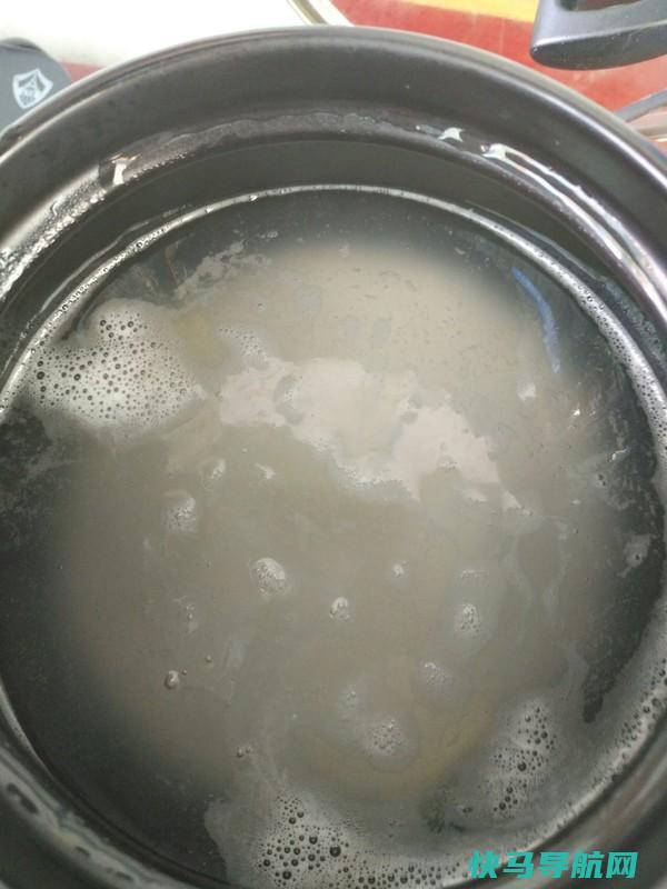 吃一碗它，等于吃6个鸡蛋，16杯果汁，当作，儿子连