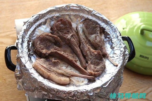 羊排不膻不腻，只要有它，烤箱也能做出香