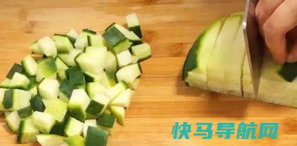 花生米这样做，比油炸花生更好吃，健康不上火，上桌就