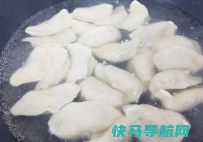 白萝卜这样做最好吃，做法超简单，出锅鲜嫩多汁，还能