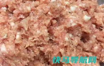 豆皮又出新吃法，这样卷点肉后一起蒸，一口一个