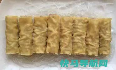 豆皮又出新吃法，这样卷点肉后一起蒸，一口一个