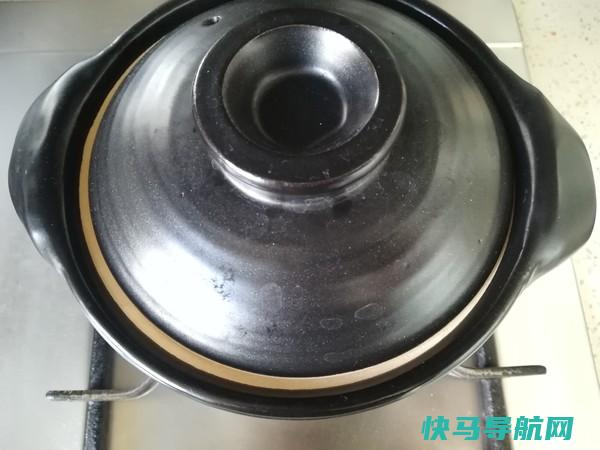 天太冷，这煲饭超适合做给孩子吃，，营养解馋，孩