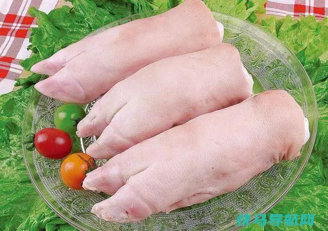 买猪蹄不要只挑大的，肉摊老板：牢记这3个窍门，个个新鲜味道好
